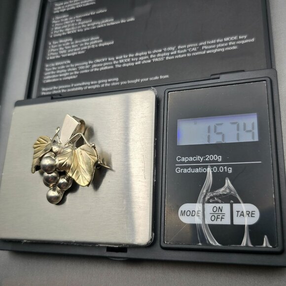 VTG Sterling Silver Grapes & Gold Tone Leaves Brooch Pendant 1.5" Mexico 15.74g - Picture 8 of 9
